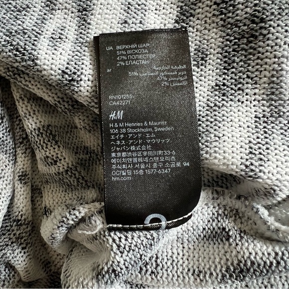 H&M Patterned Knit Top (XS) - Picture 9 of 10